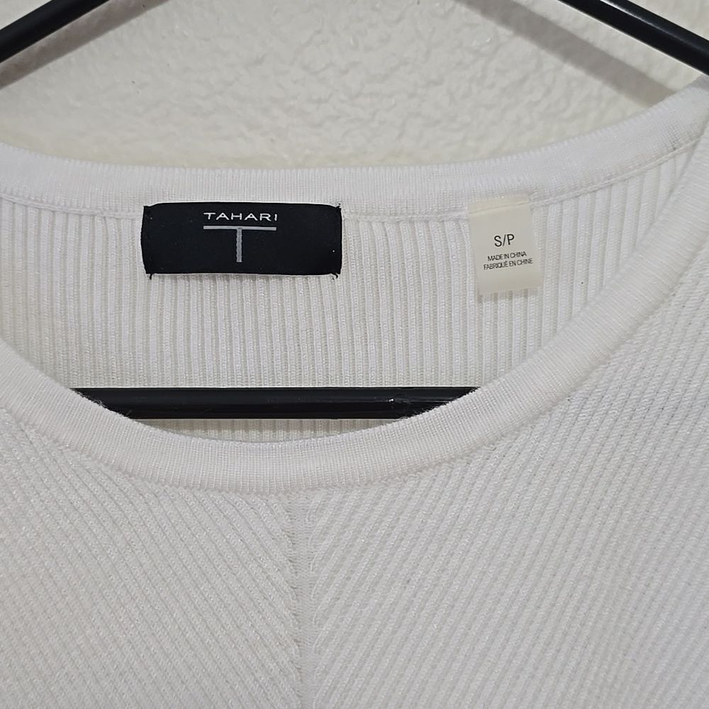 Tahari Ribbed Knit Top S‎ - Picture 2 of 6